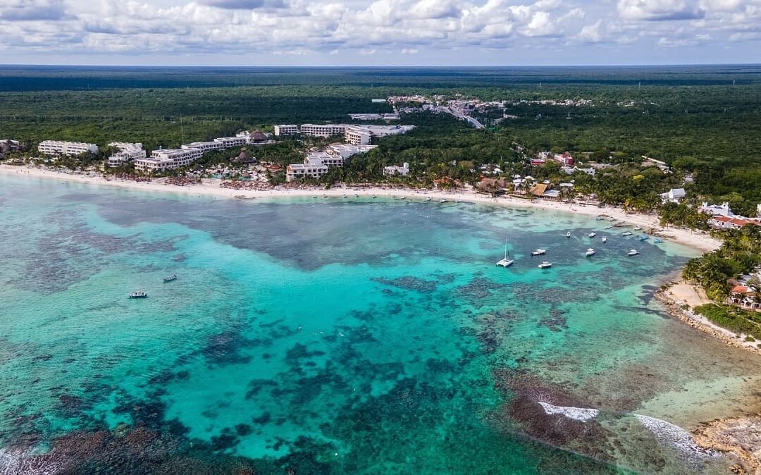 Découvrez Akumal, Plages de Sable Blanc, Snokeling avec les Tortues !