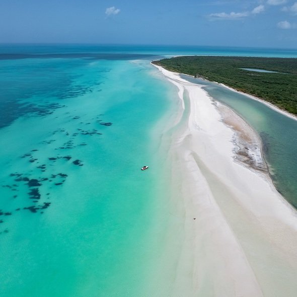 Visite d'Holbox avec le Tour Opérateur VivaOhlala spécialisé dans les excursions francophones